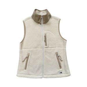 The North Face TNF NWOT Sherpa teddy vest sz Small